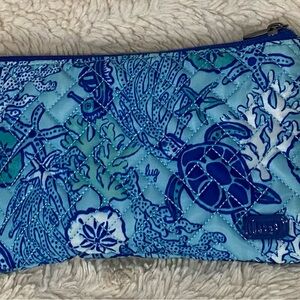 Lug NWT Peekaboo wristlet/crossbody Sealife